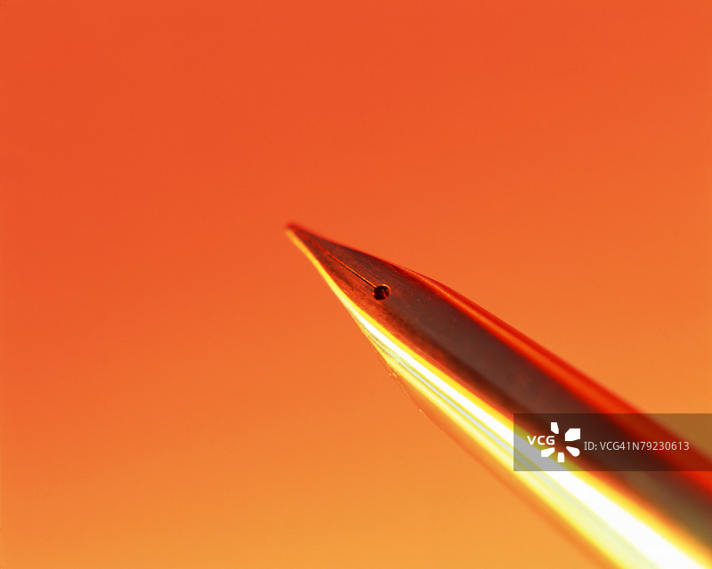 墨水笔笔尖的特写图片素材