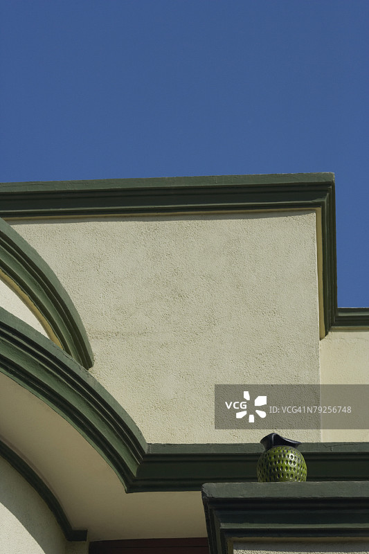 建筑顶部的仰视角度图片素材