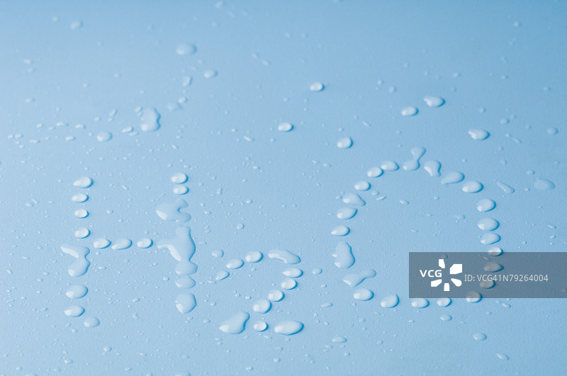水滴组成的水分子H2O图片素材