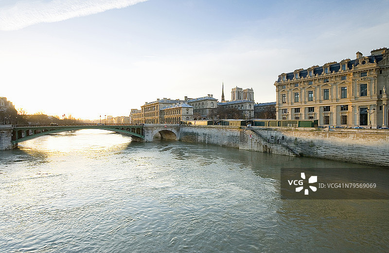 法国巴黎阿尔科勒桥图片素材