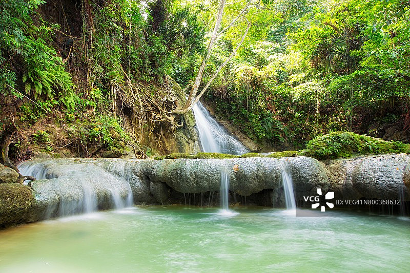 瓦夫萨拉克瀑布图片素材