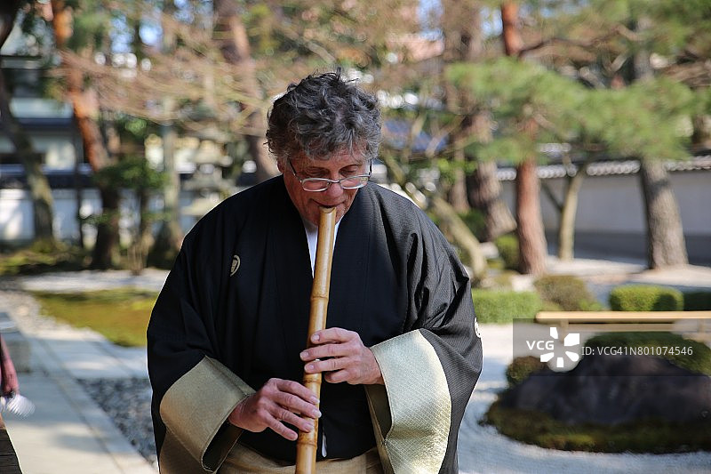 吹奏尺八图片素材