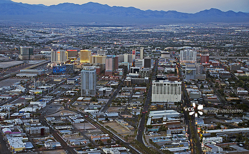 拉斯维加斯弗里蒙特街区的俯视角度图片素材
