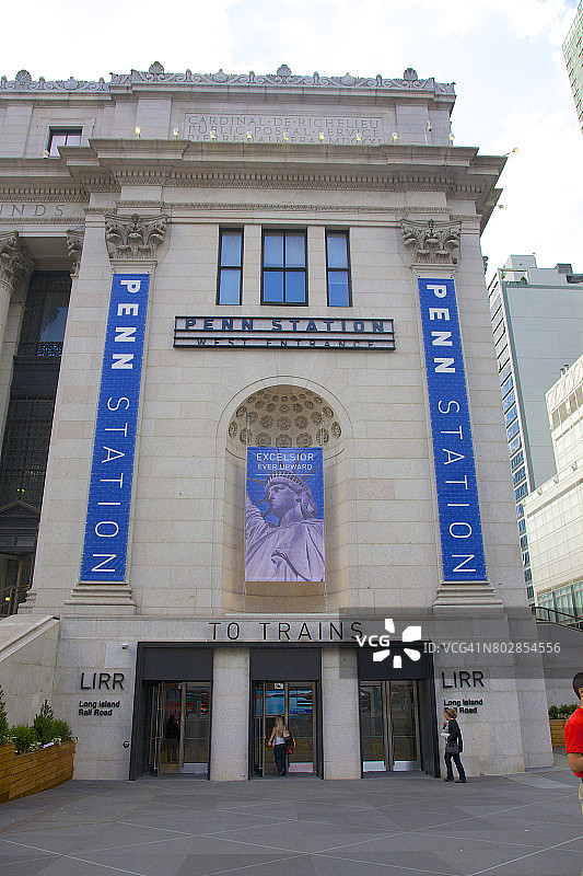 纽约宾州车站的新法利邮局入口图片素材