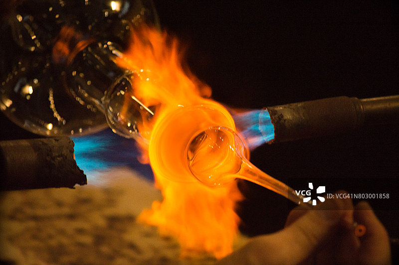 制作装饰性植物盆图片素材