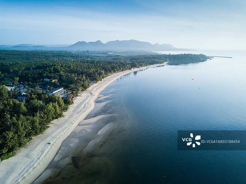 泰国春蓬府通瓦兰海滩图片素材