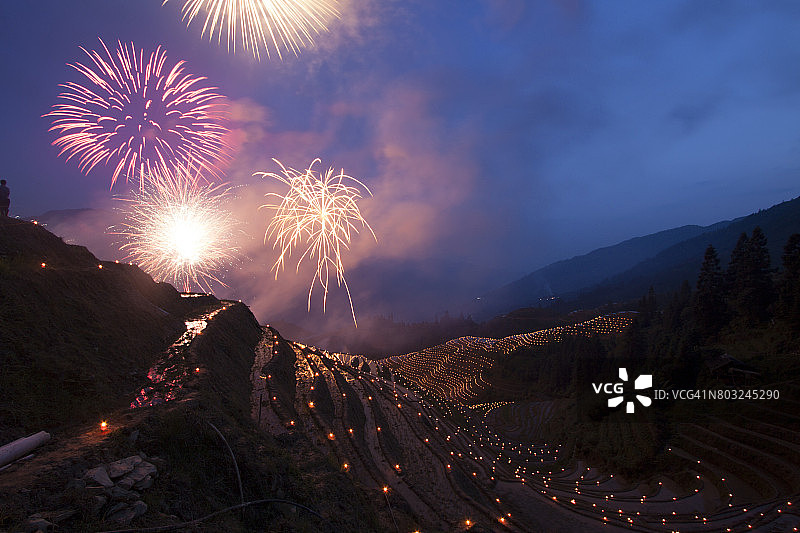 龙脊梯田烟花图片素材