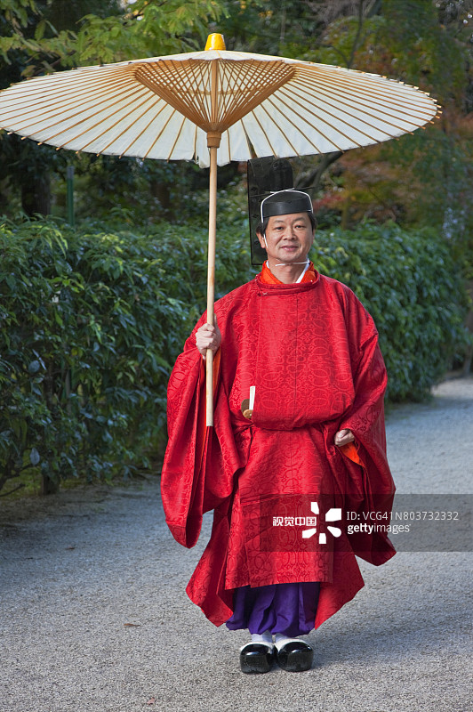 日本京都上贺茂神社的神道教祭司图片素材