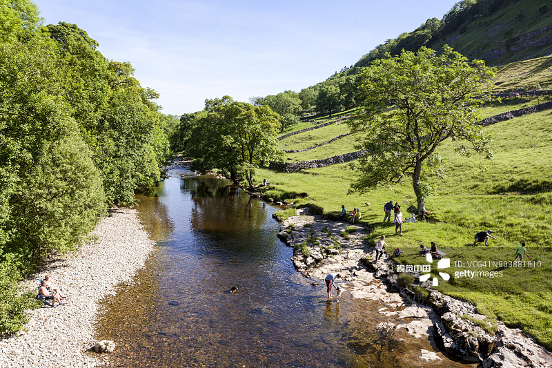 约克郡河畔风光图片素材