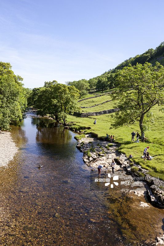 约克郡河畔风光图片素材