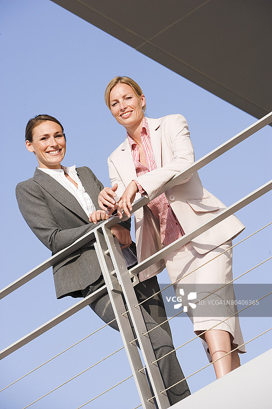 精致的商务女性肖像图片素材