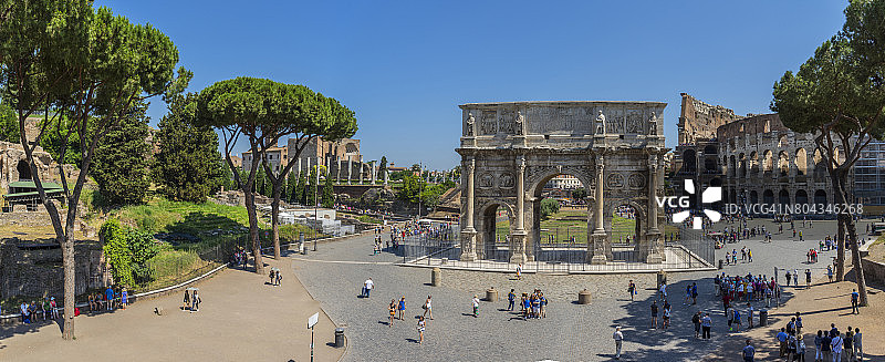 靠近罗马斗兽场的君士坦丁凯旋门图片素材