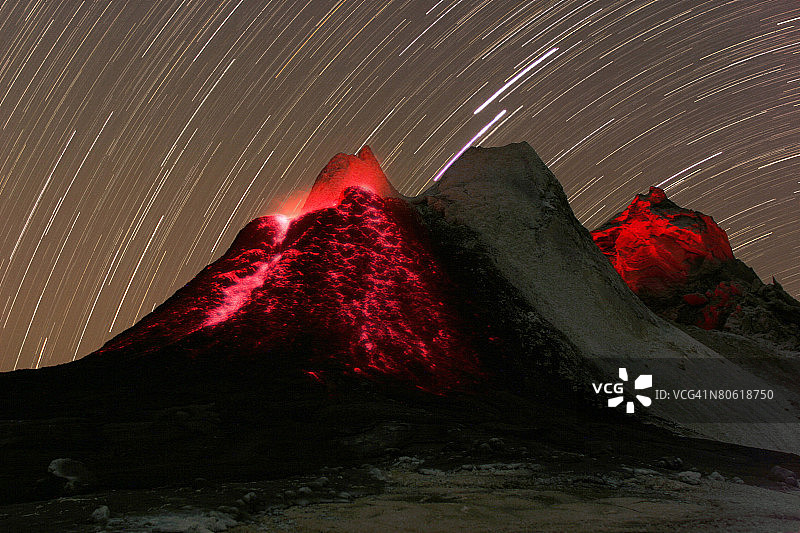 坦桑尼亚奥尔丁约伦盖火山图片素材