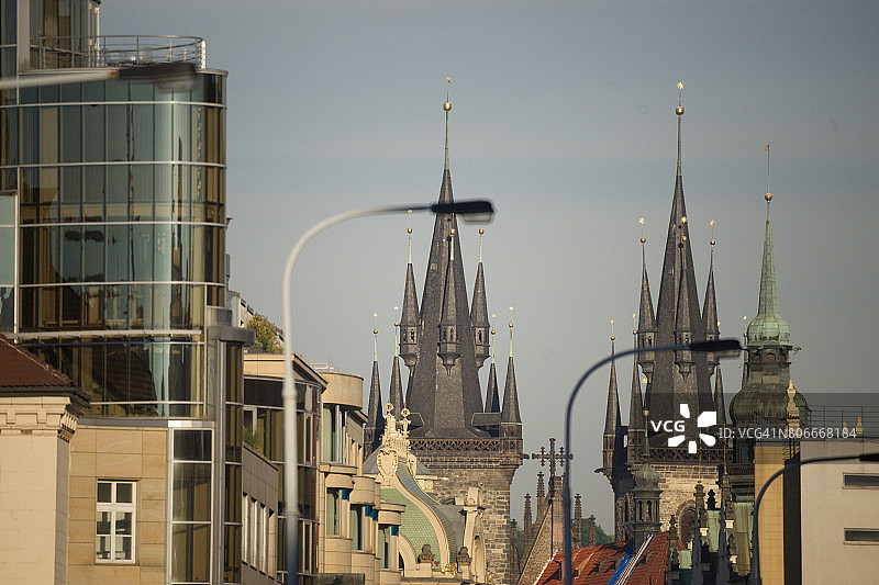 欧洲，捷克共和国布拉格：泰恩教堂景观图片素材