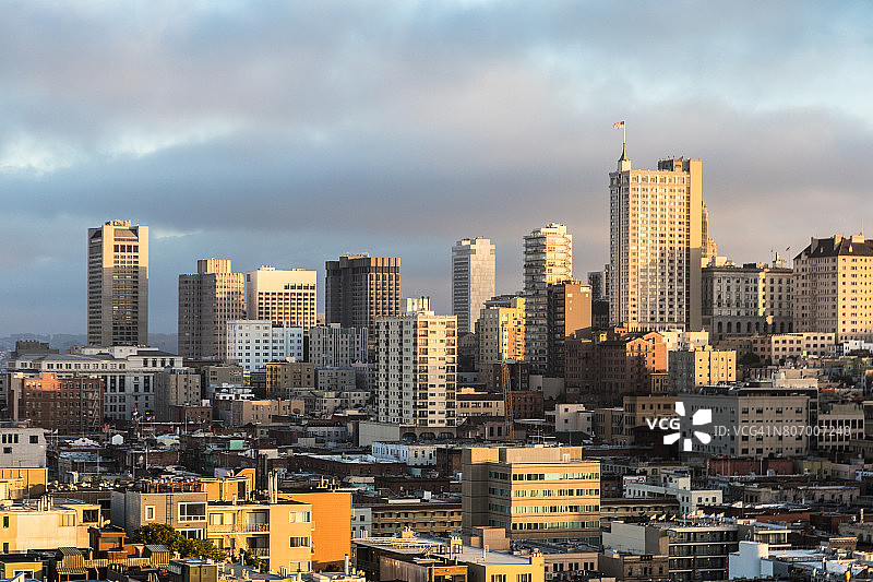 美国加利福尼亚州旧金山日落时分，诺布山图片素材