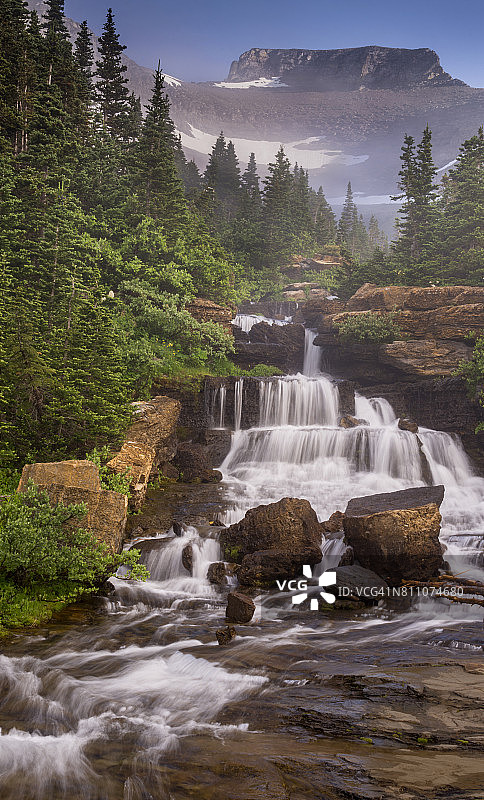 午餐溪瀑布图片素材