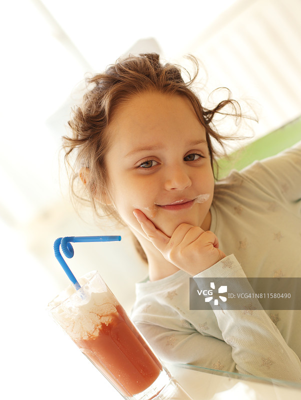 可爱的小女孩图片素材