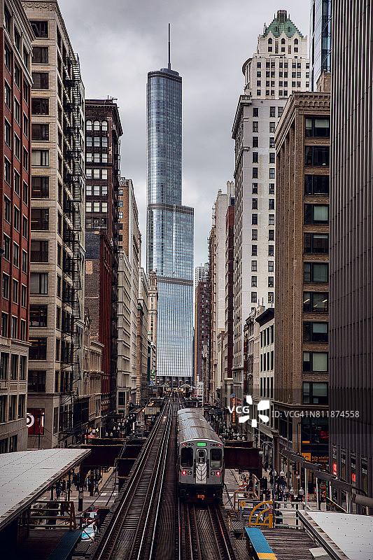 芝加哥市中心的高架铁路图片素材