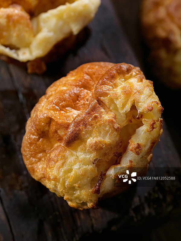 金黄酥脆的约克郡布丁图片素材