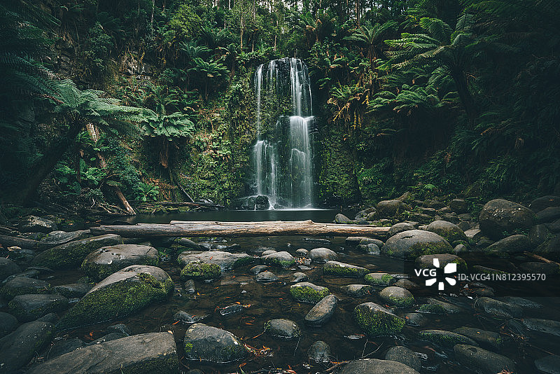 博尚瀑布图片素材