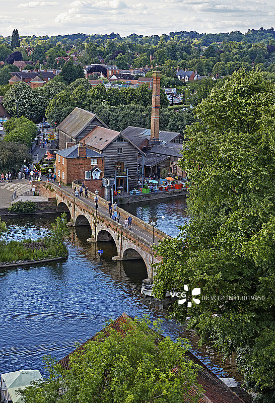 斯特拉特福德桥梁和烟囱的俯视照片图片素材