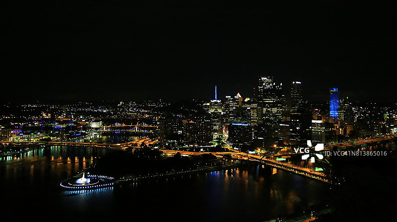 匹兹堡城市天际线灯光夜景图片素材