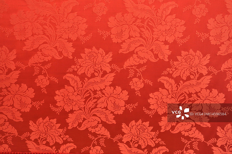 带有红色华丽图案的挂毯图片素材