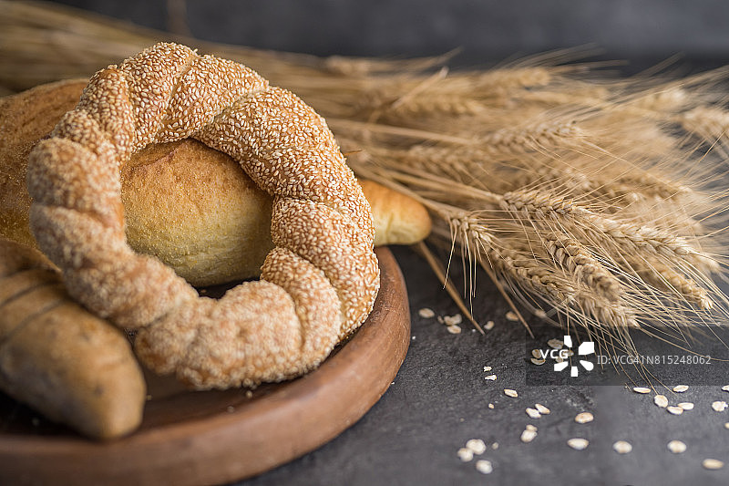 自制新鲜面包图片素材