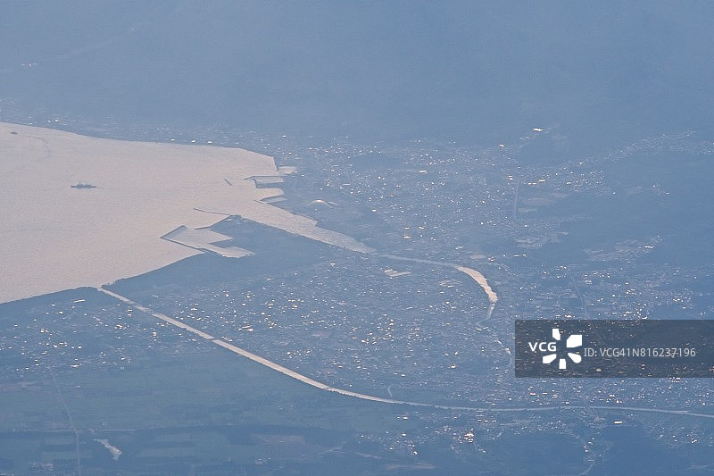 飞机上看到的青森县陆奥市日间鸟瞰图图片素材