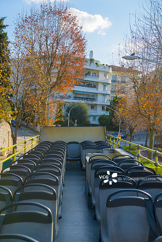 从敞篷巴士看到的屋顶景观图片素材