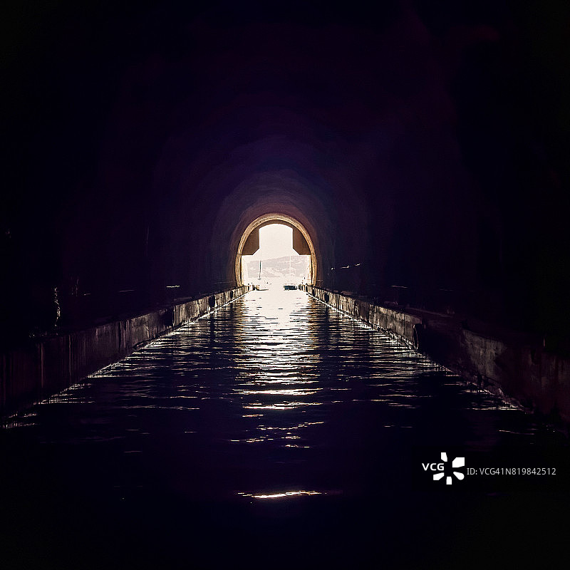 潜艇掩体图片素材