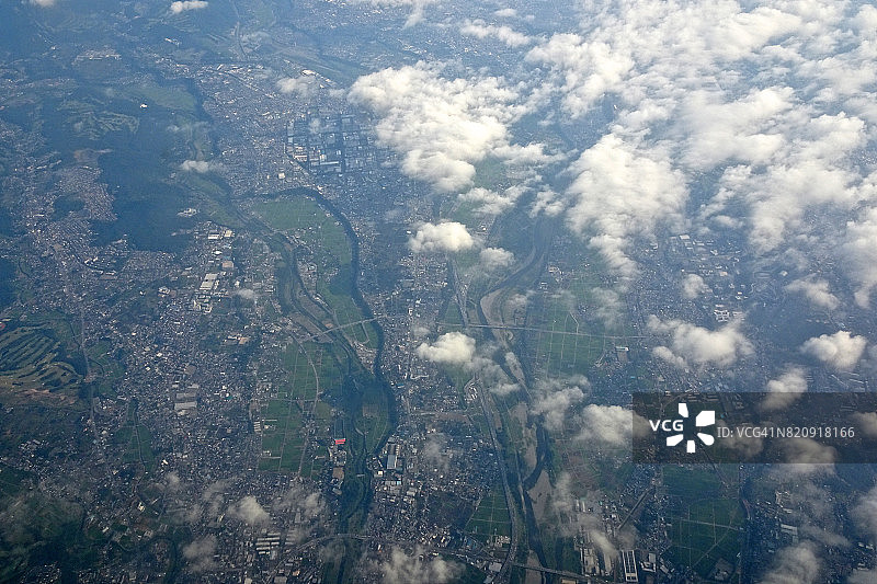 从飞机上俯瞰神奈川县厚木市、海老名市和座间市图片素材