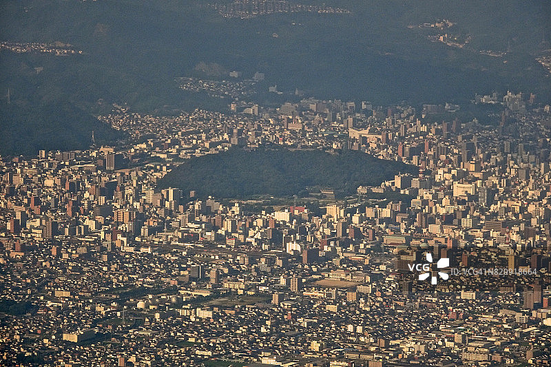 飞机航拍爱媛县松山市中心图片素材