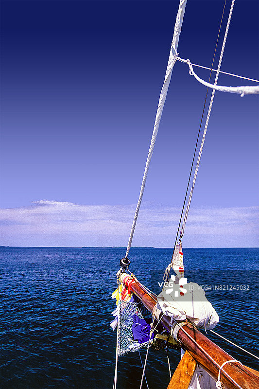 安达曼群岛帆船航行图片素材