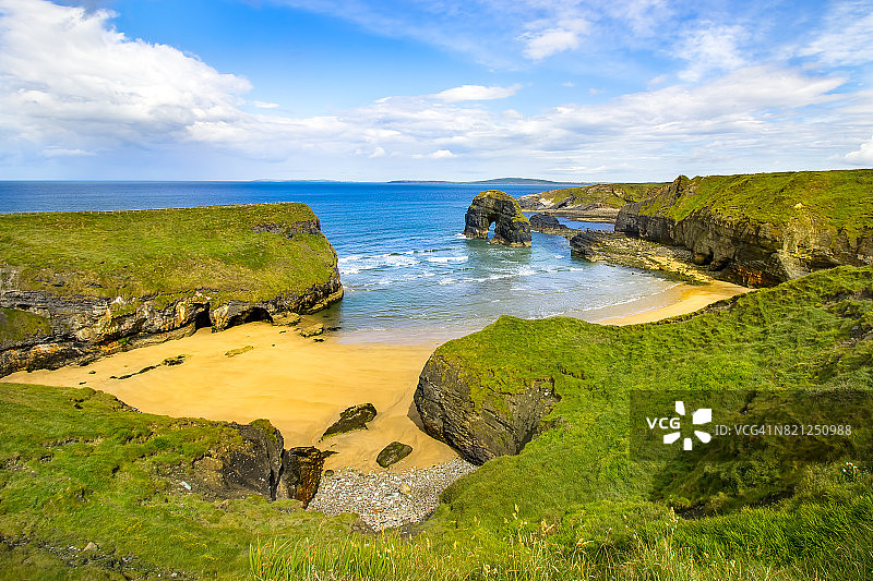 爱尔兰凯里郡巴利布尼恩修女海滩图片素材