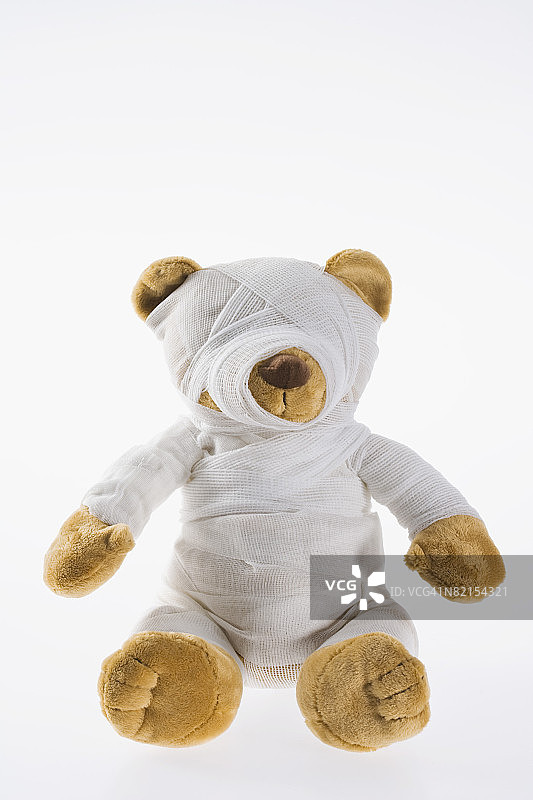 受伤的泰迪熊图片素材