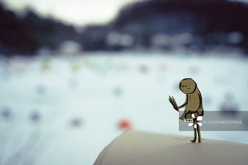 使用调色板的人们图片素材