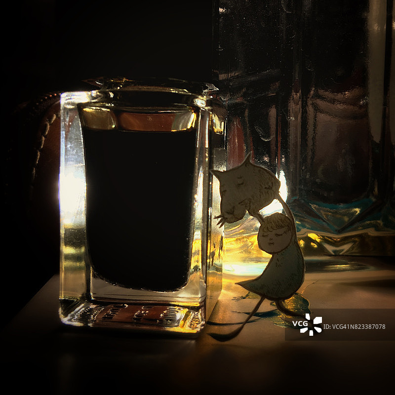 小狗化装舞会服装图片素材