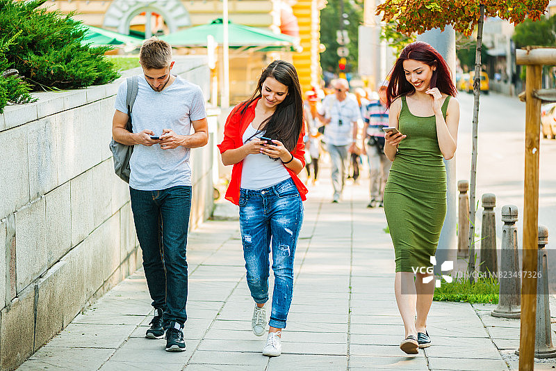 玩手机图片素材