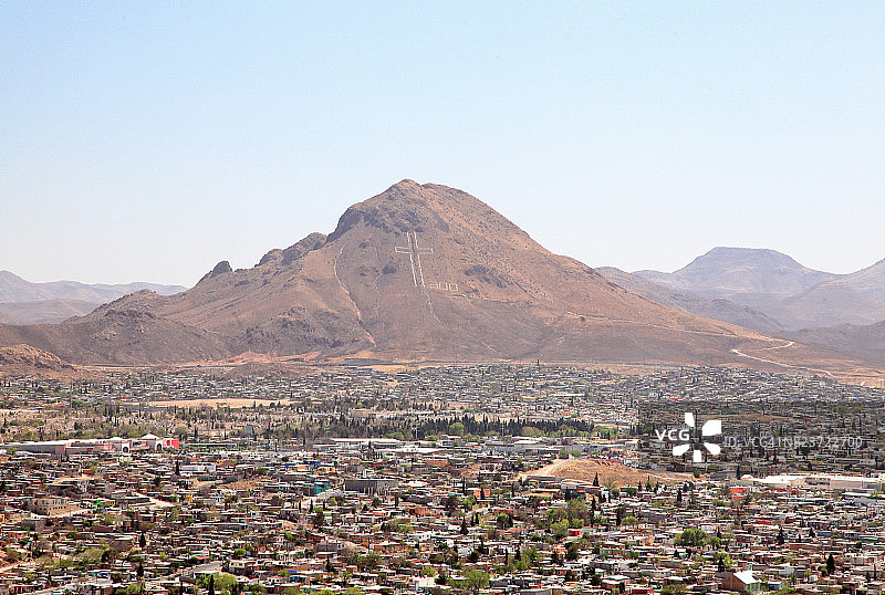 奇瓦瓦市和埃尔塞罗格兰德山图片素材