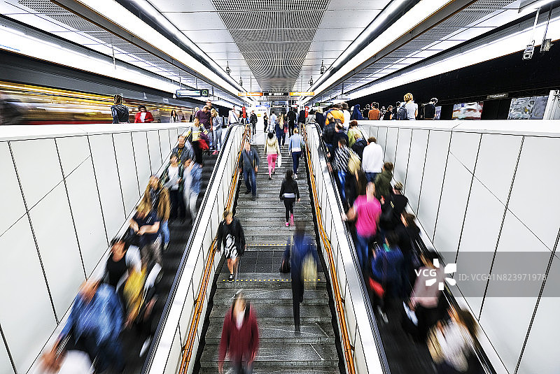 高峰时间图片素材