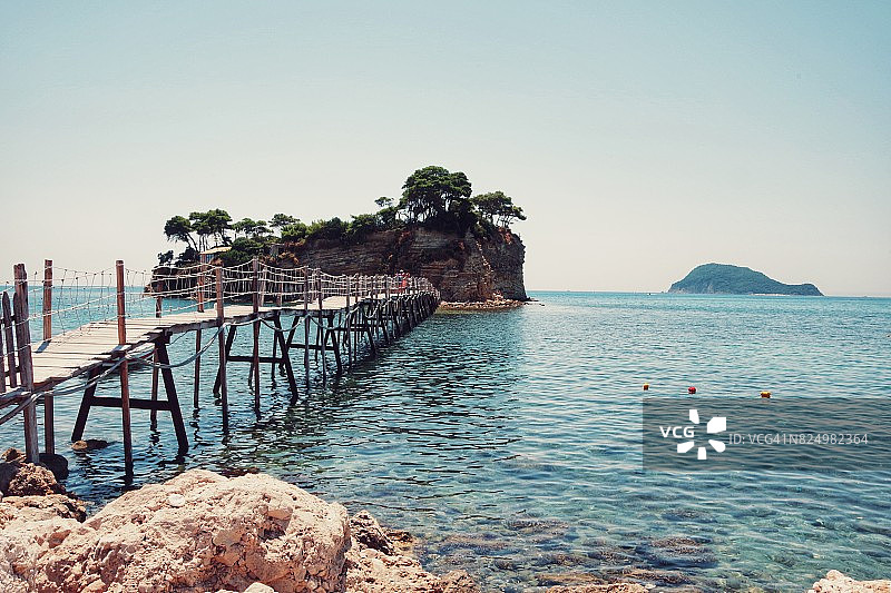 连接希腊扎金索斯卡梅奥岛的桥梁图片素材