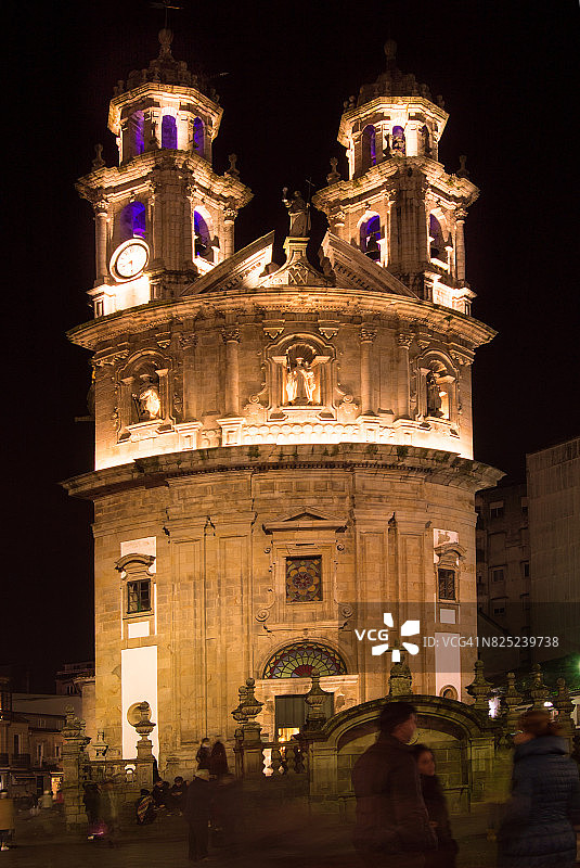 夜晚的朝圣者圣母教堂图片素材