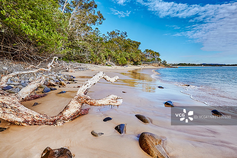 澳大利亚昆士兰州努萨国家公园的海滩图片素材