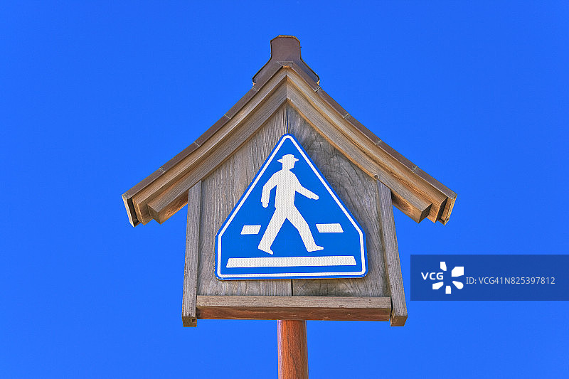 日本岛根县出云站传统标志的暮光景色图片素材