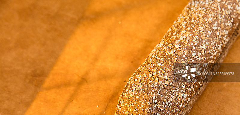 南瓜籽葵花籽法棍面包图片素材