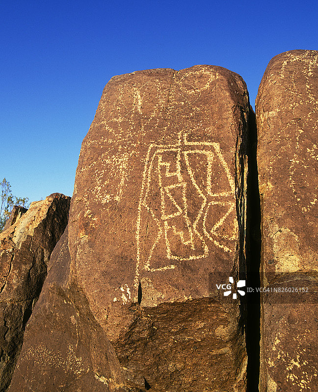 莫戈隆印第安人的岩石雕刻图片素材