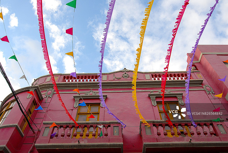 西班牙大加那利岛当地节日上装饰的街道图片素材