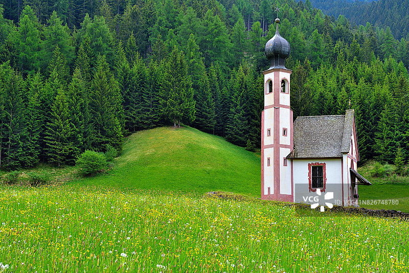 富内斯山谷风光（意大利）图片素材