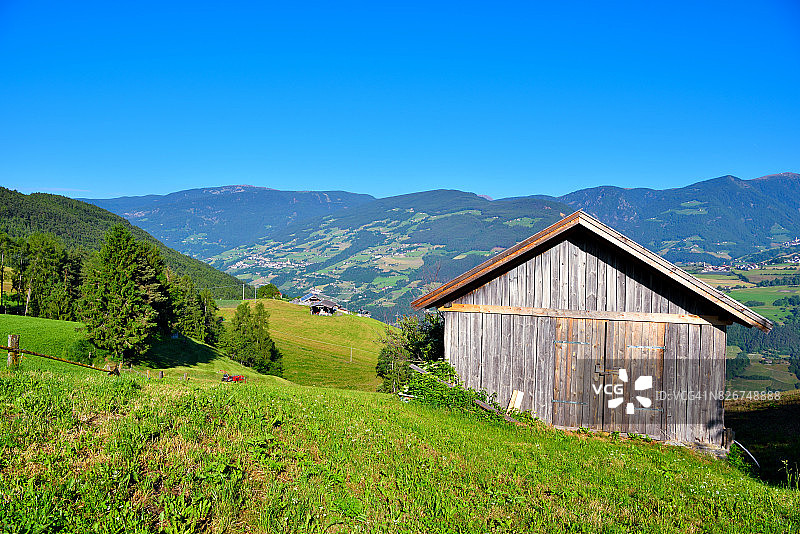 富内斯山谷风光（意大利）图片素材